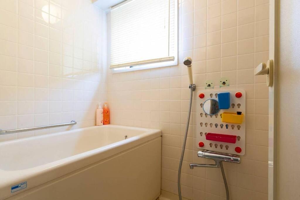Apartment 7th Floor Apartment: Airport-accessible Urban Retreat Tokyo