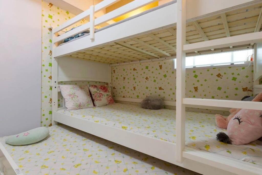7th Floor Apartment: Airport-accessible Urban Retreat Tokyo